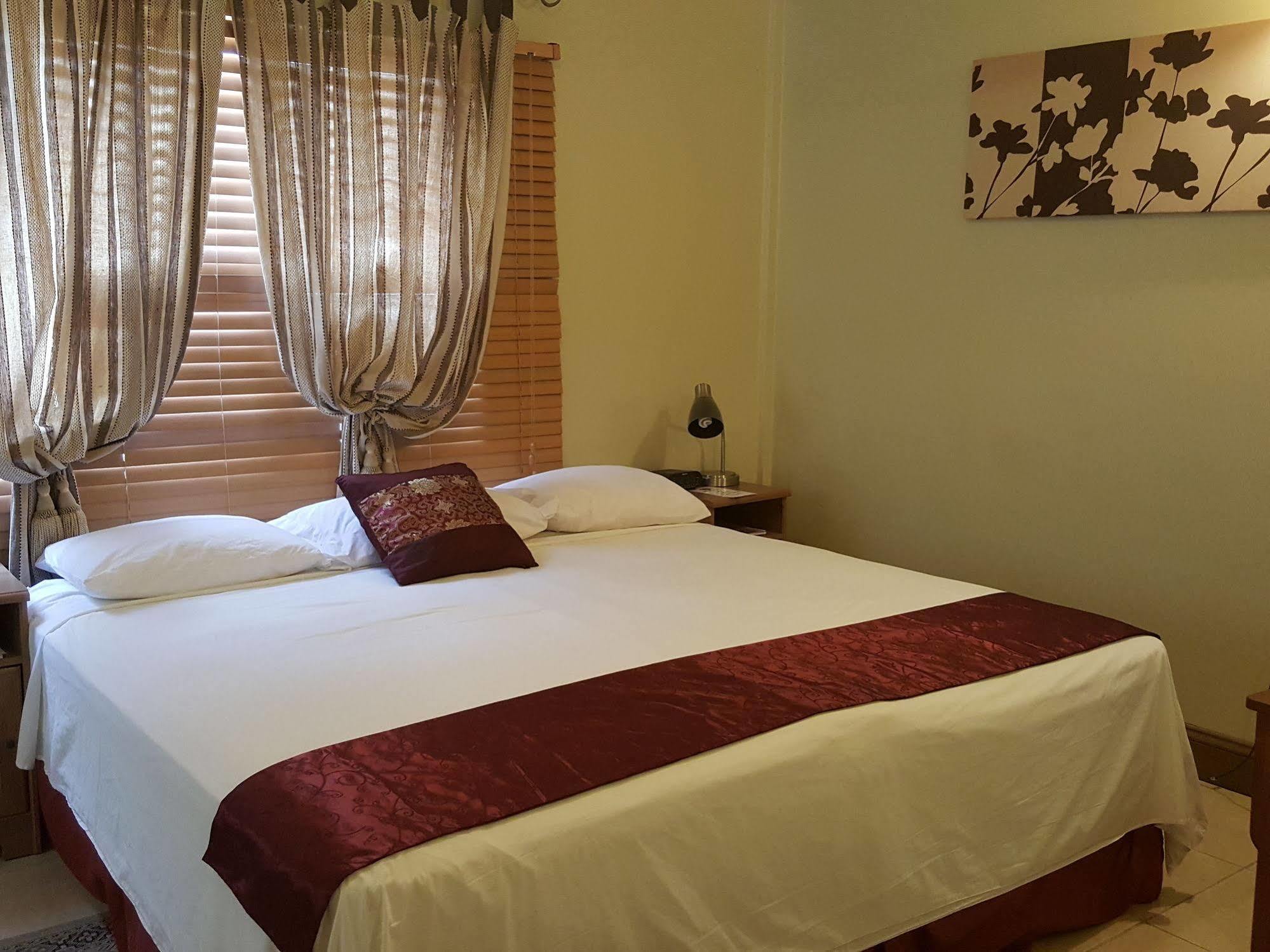 Savannah Maison Guest House Port of Spain Buitenkant foto