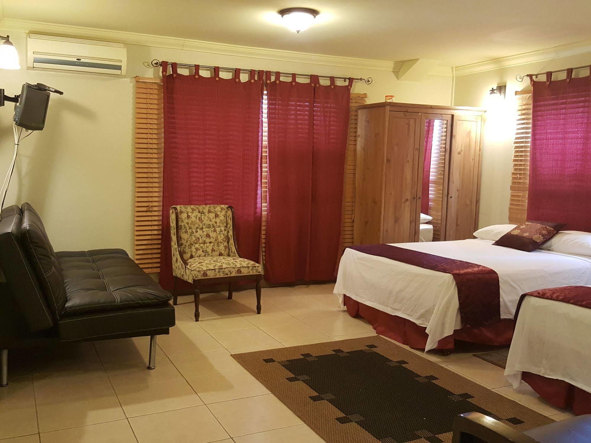 Savannah Maison Guest House Port of Spain Buitenkant foto